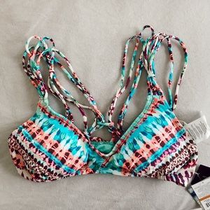 SOUTH MOON UNDER BIKINI TOP